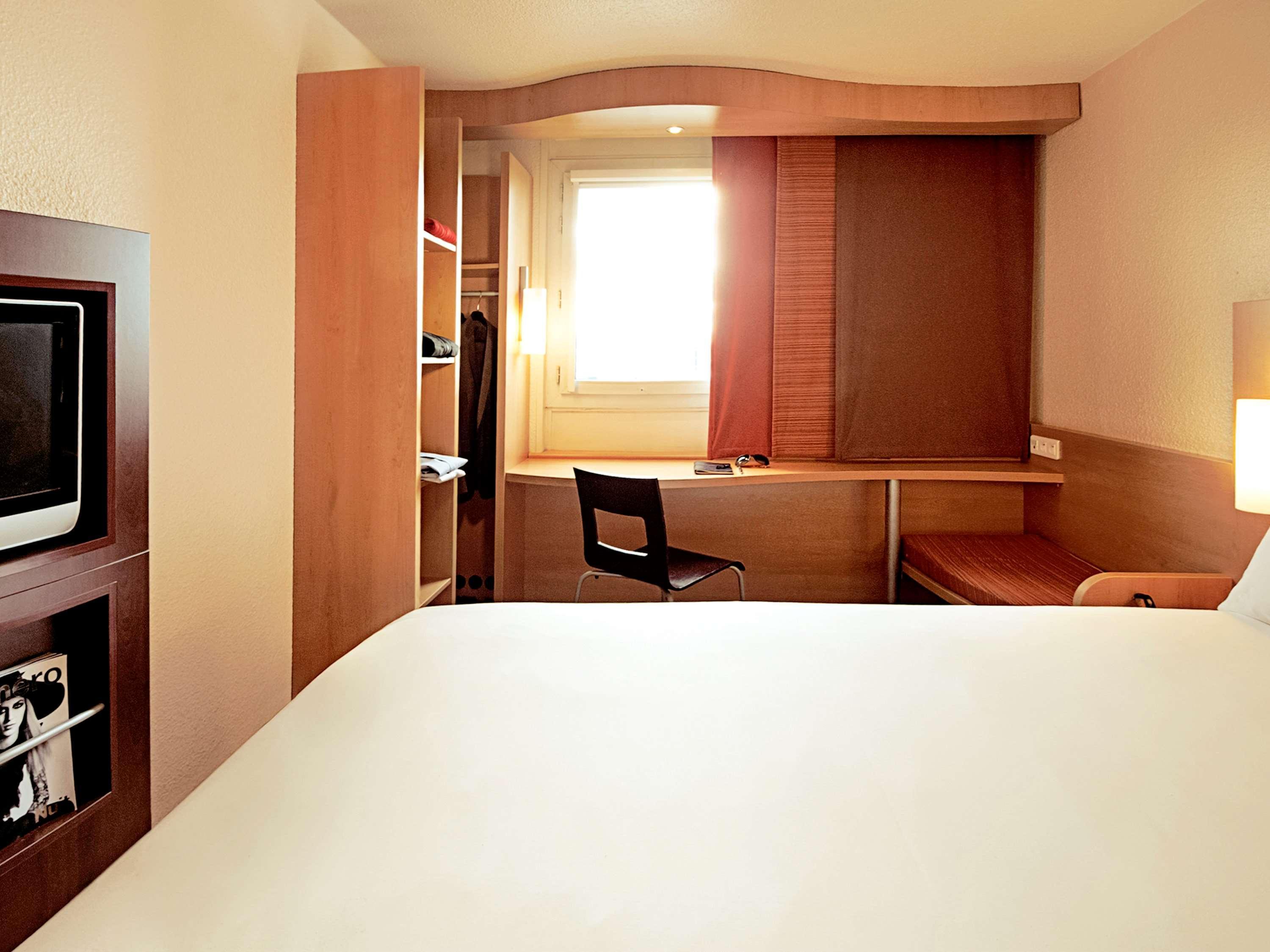 B&B Hotel Marseille La Valentine Porte D'Aubagne Exteriör bild