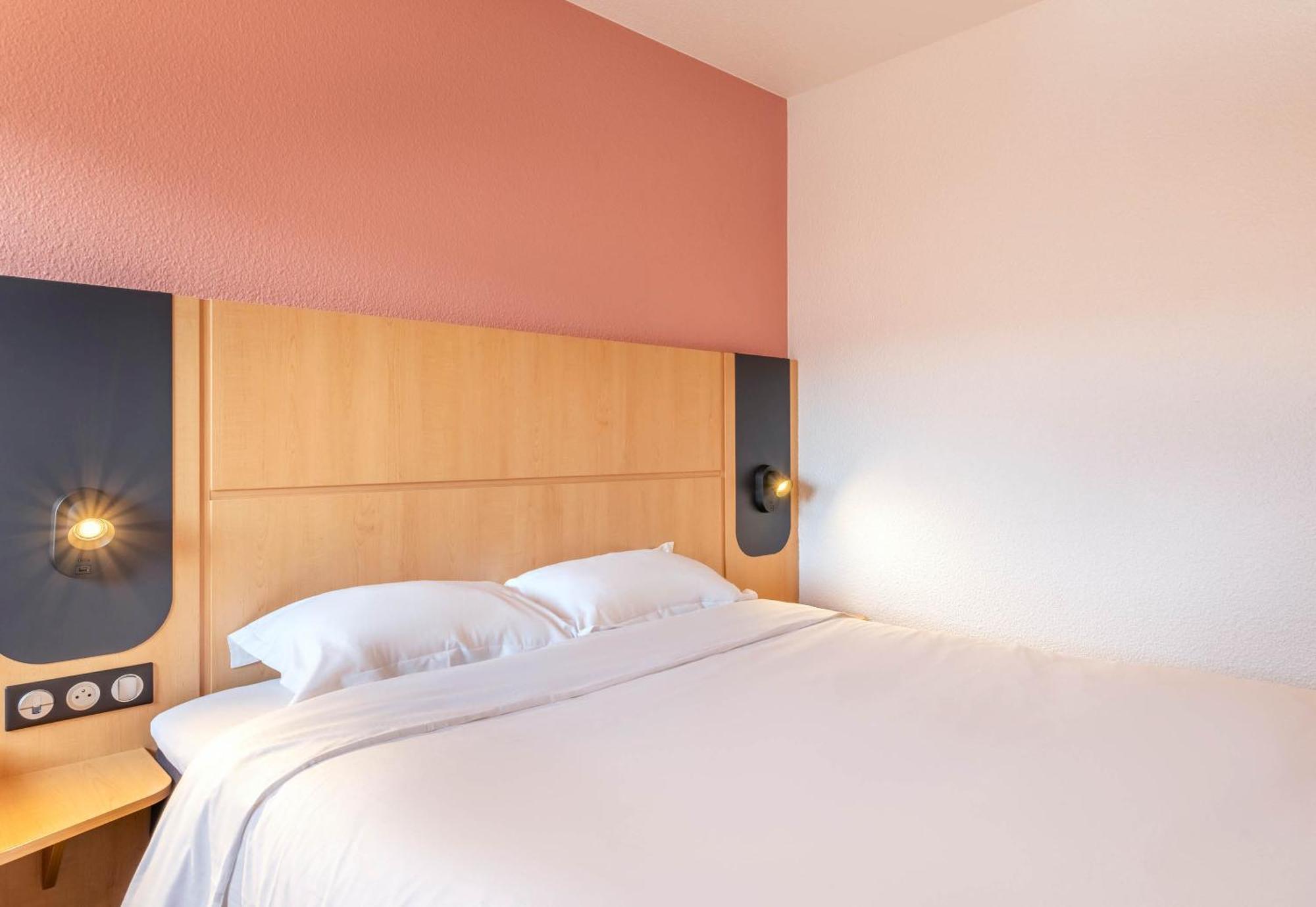 B&B Hotel Marseille La Valentine Porte D'Aubagne Exteriör bild