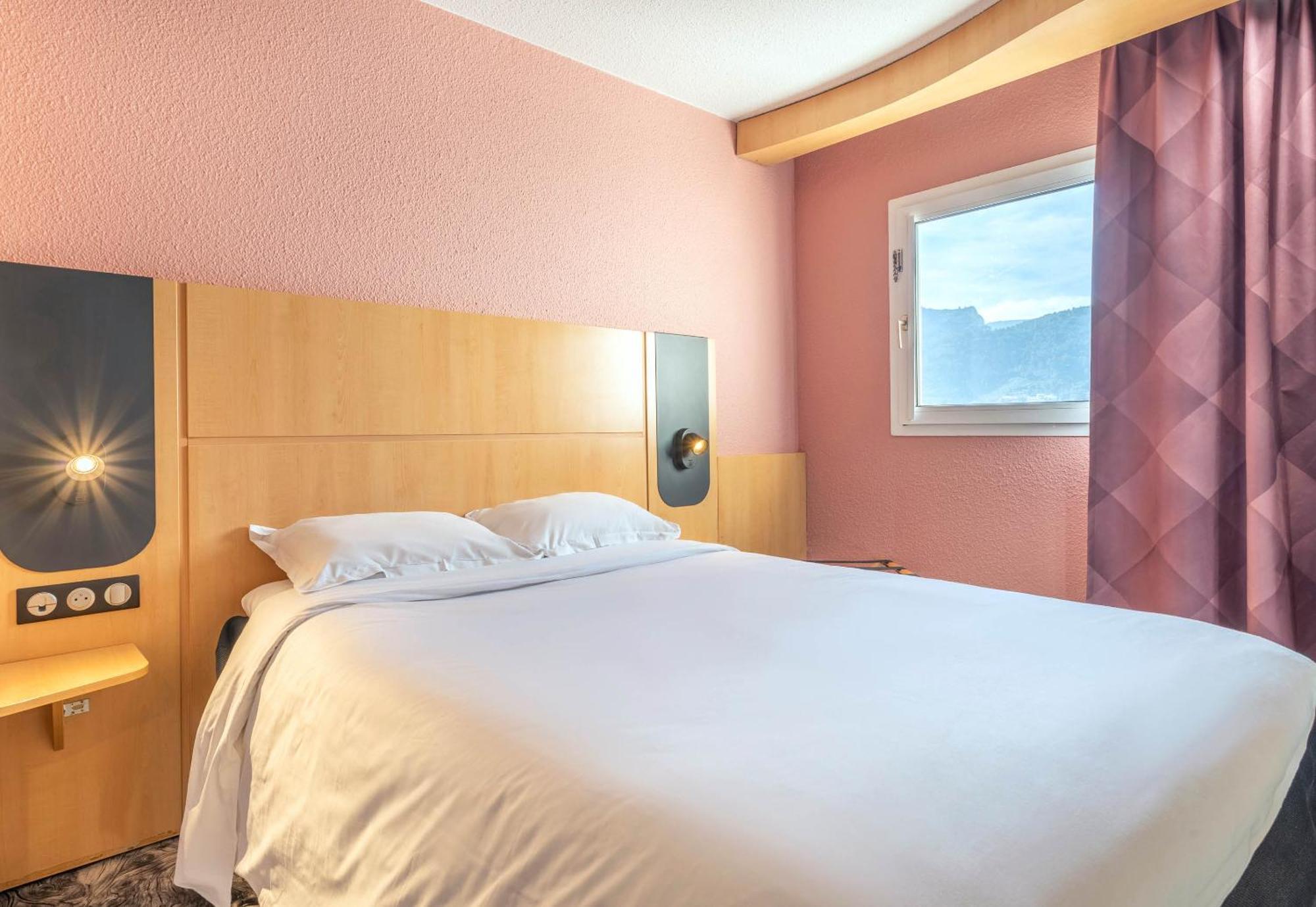 B&B Hotel Marseille La Valentine Porte D'Aubagne Exteriör bild